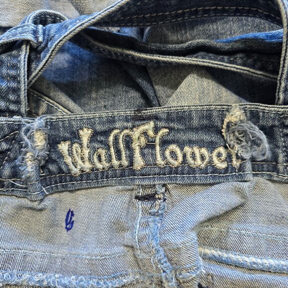 WallFlower Denim Overalls Shorts Distressed Blue Medium Wash Women M - Picture 5 of 6